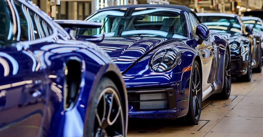 Porsche share price plunge continues as vehicle deliveries slump