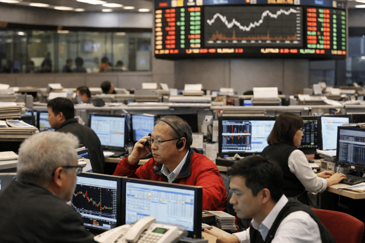 Hang Seng Index at risk of a crash amid Alibaba, Tencent, Xiaomi woes